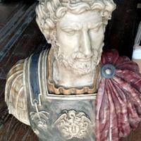 Busto scultoreo di Adriano in polvere di marmo 