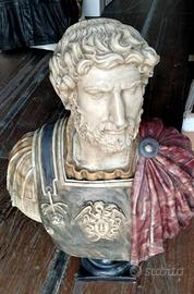 Busto scultoreo di Adriano in polvere di marmo 