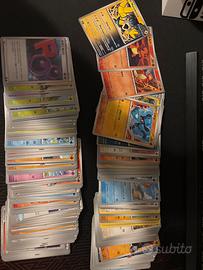 Lotto oltre 200 carte pokemon