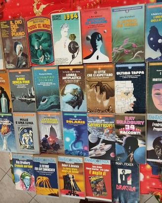 Lotto 26 Libri OSCAR MONDADORI Fantascienza