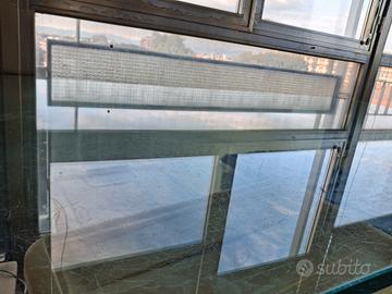 Scrivania in vetro  105×210 h. 72