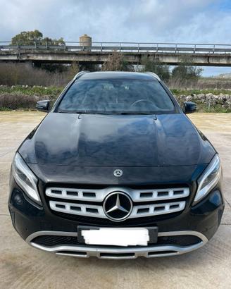 MERCEDES GLA 180
