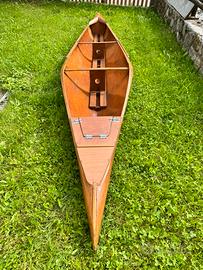 Canoa in legno