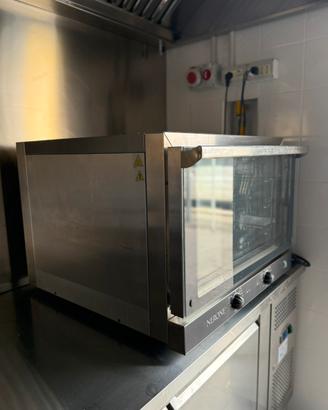 Forno ventilato con umidificatore