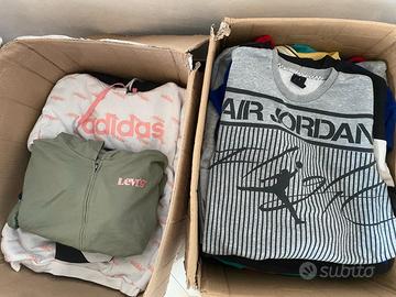 stock di abbigliamento