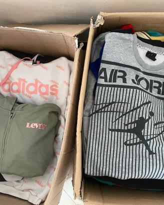 stock di abbigliamento