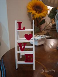 decorazione love a forma di scala 