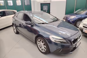 VOLVO V40 Cross Country T3 Geartronic Style Plus