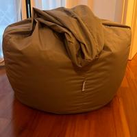 Pouf-poltrona a sacco da arredamento 
