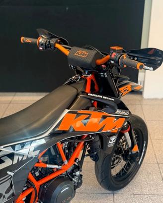 KTM 690 SMC R