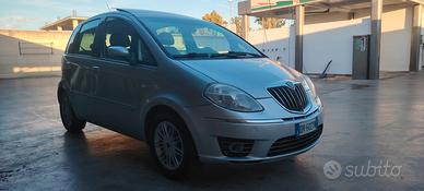lancia musa 1.3 mtj platino 