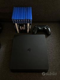 PlayStation 4 con joystick e giochi