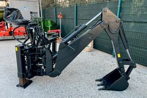 Retroescavatore usato ARGNANI E MONTI per trattore