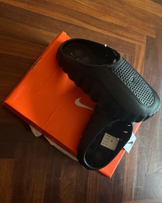 Nike Mind 001