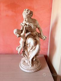 Statua Classica "Donna con Putto e Conchiglia"