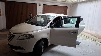 ypsilon golf 1.2
