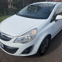 Opel Corsa 1.2 benz 2013 NEOPATENTATI