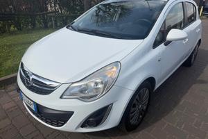 Opel Corsa 1.2 benz 2013 NEOPATENTATI
