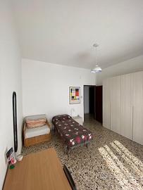 Stanza singola presso Università a studentessa