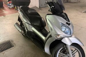 Yamaha xcity 250