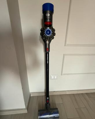 Dyson v8 total clean