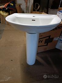 lavabo con colonna