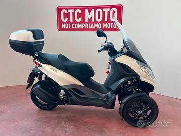 Piaggio MP3 300 hpe Bauletto Sport 2024 soli 700 k
