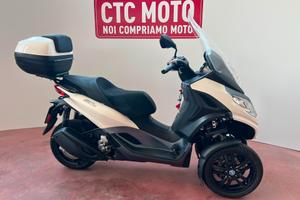 Piaggio MP3 300 hpe Bauletto Sport 2024 soli 700 k