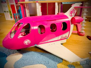 Barbie aereo dei sogni e set viaggio