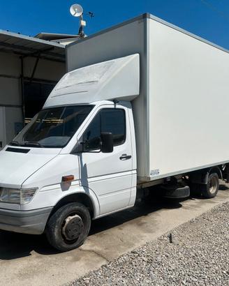 Mercedes Benz 412 DT