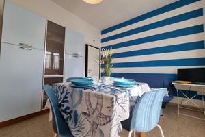 San Vincenzo bilo climatizzato 5 posti 50mt mare