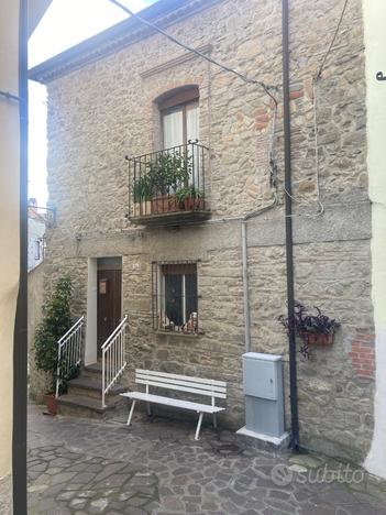 Casa nel centro storico di Valsinni, Matera