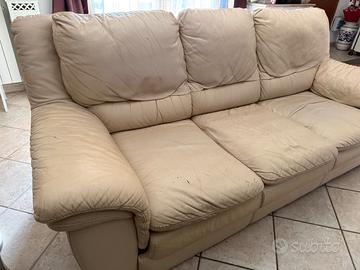 Divano letto in pelle a chi lo viene a ritirare