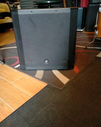 Mackie SRM1850 subwoofer
