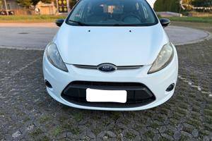 Ford Fiesta 1.4 benzina 97 CV gpl