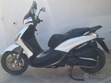 Piaggio Beverly 350