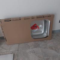 Top, lavandino e maniglie nuovi cucina