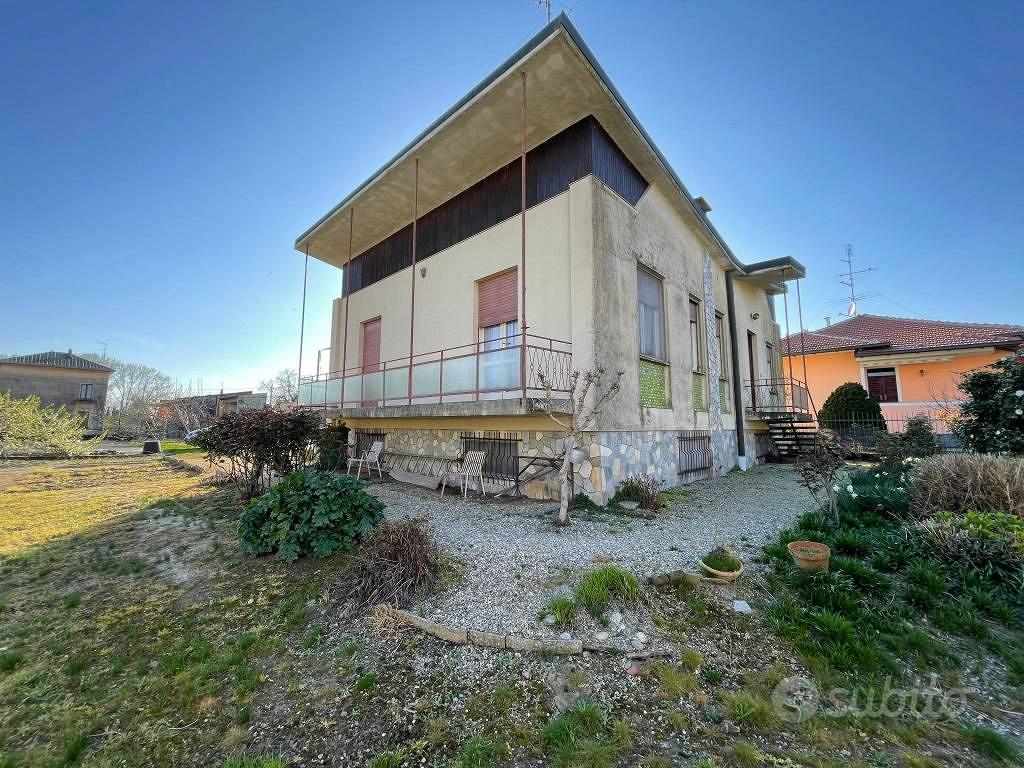 Villa di 132 m² con 4 locali e box auto a Rosasco - Vista 4