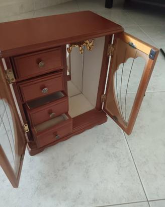 Armadietto porta gioielli con carillon