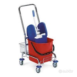 Attrezzatura per pulizie professionali