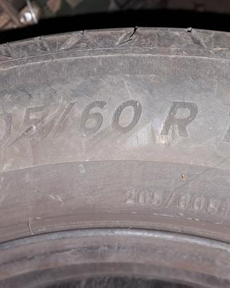 4  cerchi auto renault 16 pollici e gomme 