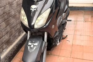 Yamaha X-MAX 125 batteria nuova stato