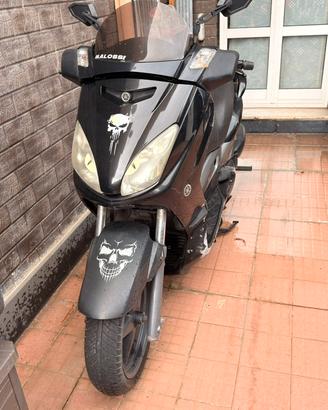 Yamaha X-MAX 125 batteria nuova stato