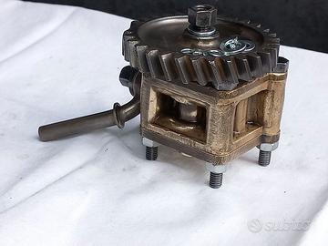 Aermacchi, pompa olio motore duplex, in bronzo