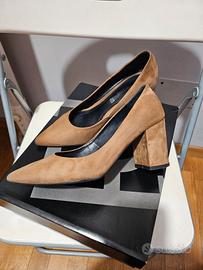 Decoltè cammello Primadonna