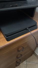 PS4 SLIM 500gb + 2 Joystick