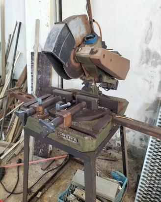 Macchine per lavorazione per infissi in alluminio 