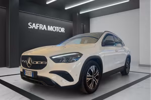 Mercedes-Benz GLA 180 d Auto Progressive Adva...