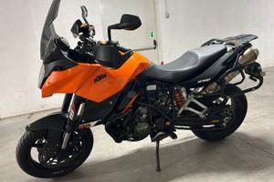 KTM 990 SMT