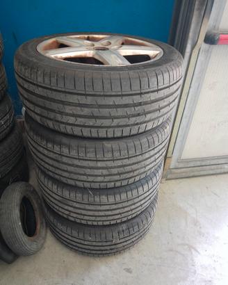 Pneumatici quattro stagioni